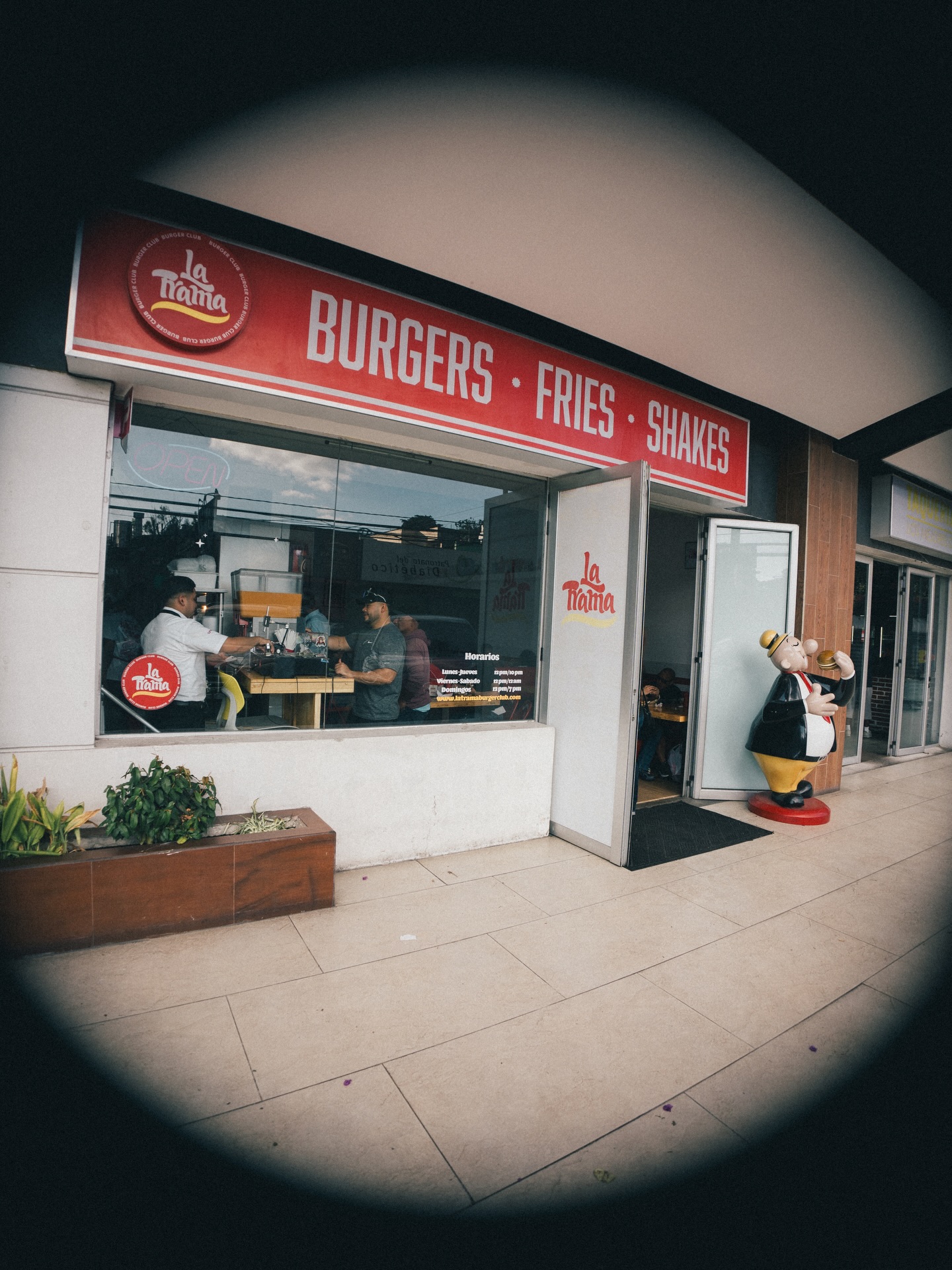 La Trama Burger Club Vía Majadas